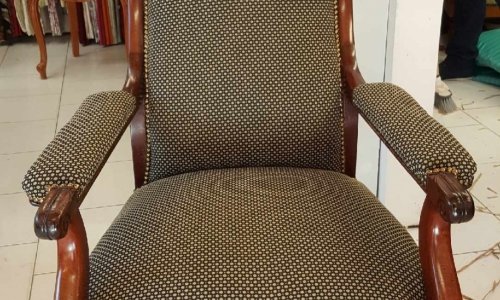 Confection fauteuil en tissu dans le Gard