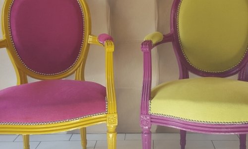 Chaise rose style Louis XVI  Gard